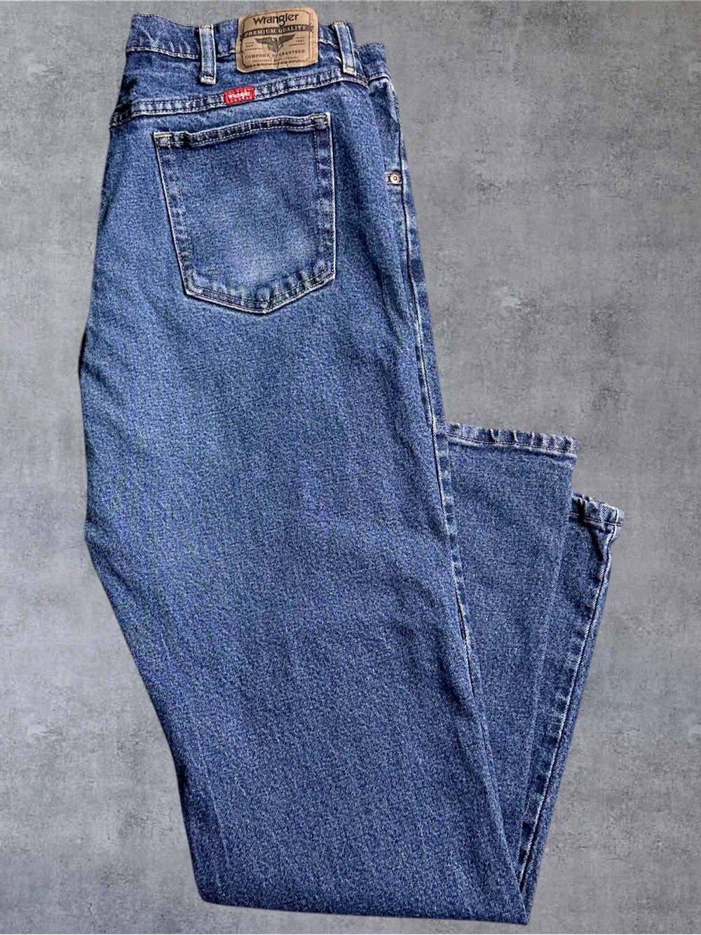 Wrangler Jeans Mens 40x32 MEASURES 38x31 Blue Denim Relaxed Straight Leg Mexico